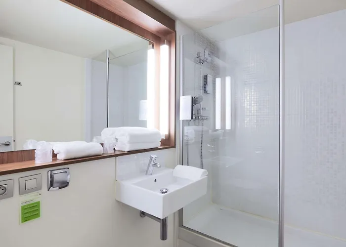 Hotel Campanile 3*