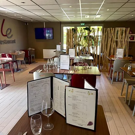 Otel Campanile 3*