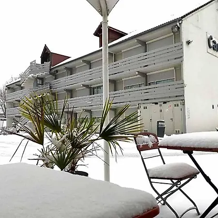 Hotel Campanile 3*